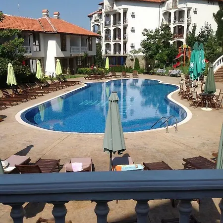 Studio 513 Triumph Holiday Village דירה